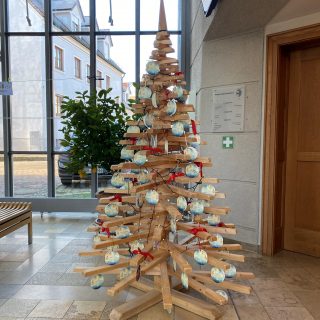 Wunschbaum mit Kugeln